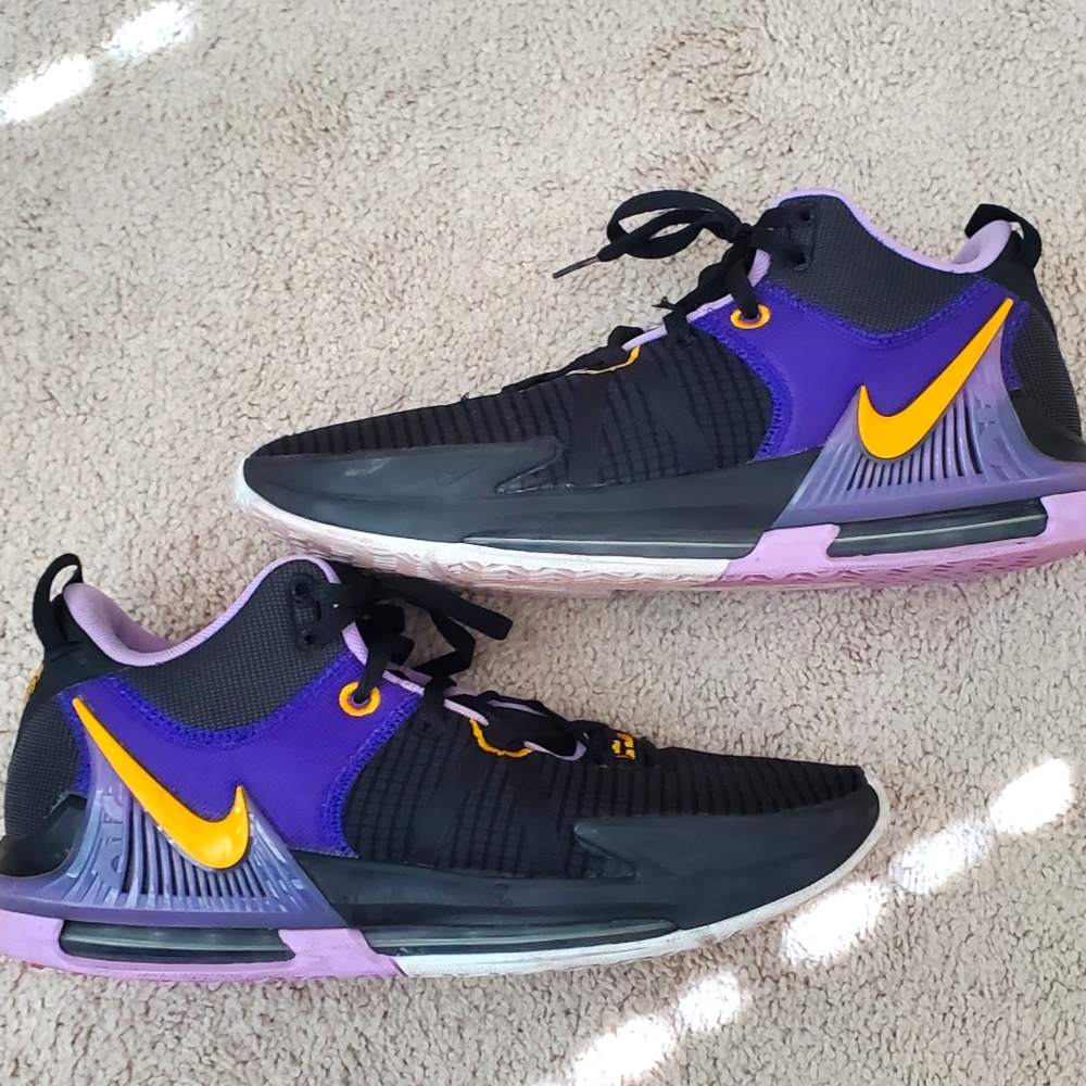 Nike Lebrons Witness 7 Lakers Colorway Basketball Shoes
